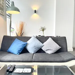 Apartment Modern Family Free Parking And Gym By Beach, Bournemouth