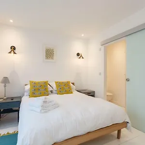 Apartment Dale House - Vivre Retreats, Bournemouth